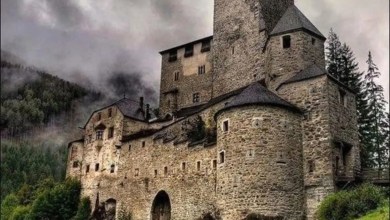 Explore the Majestic Medieval Castle Taufers in South Tyrol