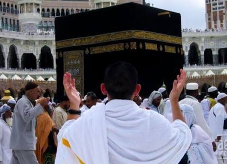 Niat Haji dan Umrah Lengkap Arab, Latin dan Artinya | Bincang Syariah