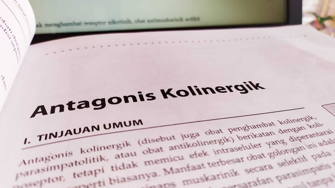 Antagonis Kolinergik: Mekanisme Kerja, Efek Samping, dan Interaksi Obat