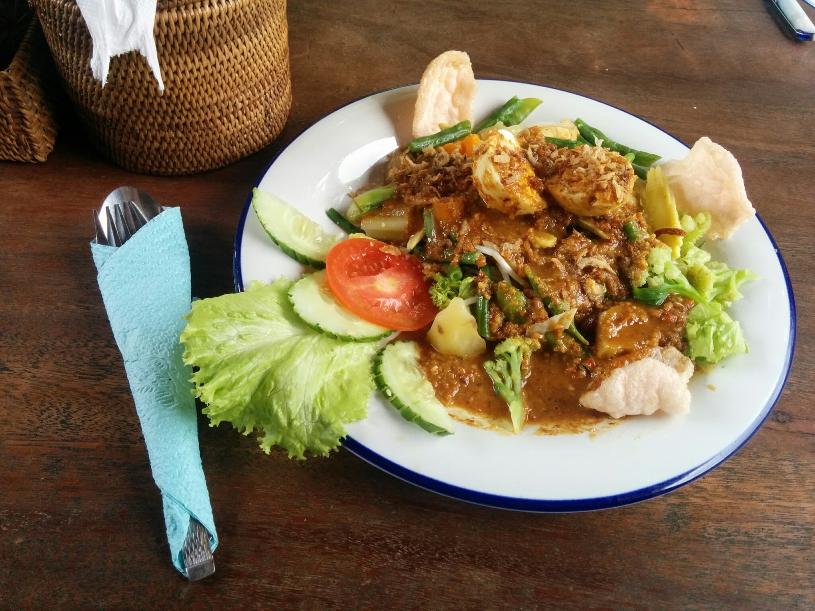 Gado-gado, Saladnya Orang Indonesia yang Mendunia - Bisniswisata