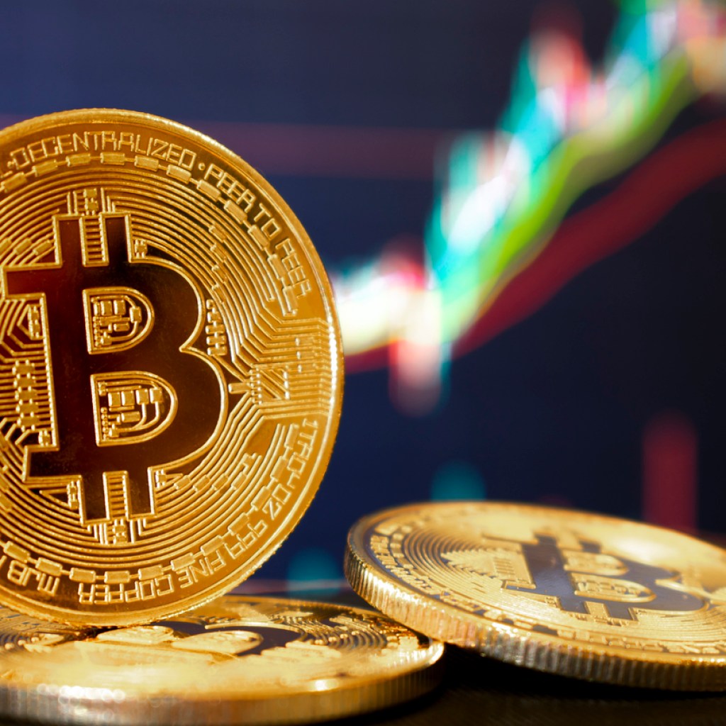 Bitcoin Correlation With S&P 500 Hits 2-year High – What This Means for Investors