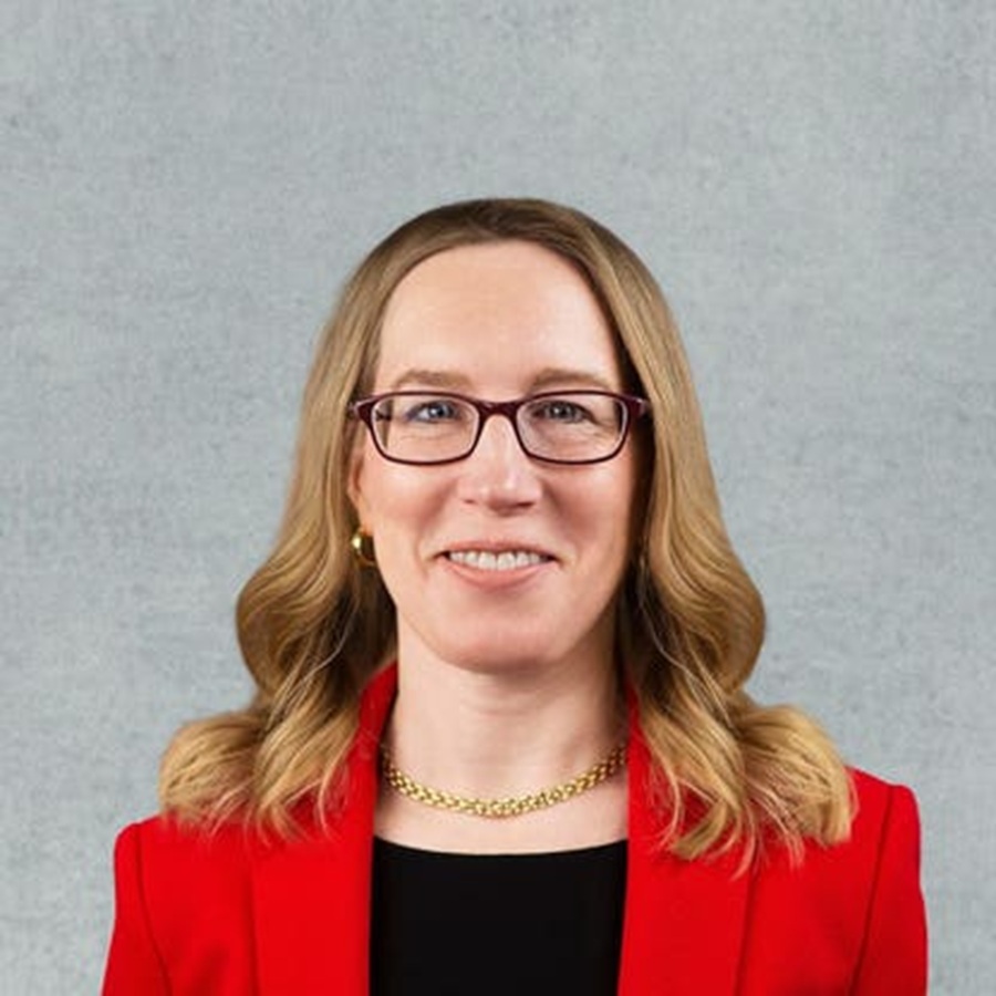 SEC’s Hester Peirce Apologizes For Agency’s Past Moves, Unveils Personal NFT Plans SEC’s Hester Peirce Apologizes For Agency’s Past Moves, Unveils Personal NFT Plans