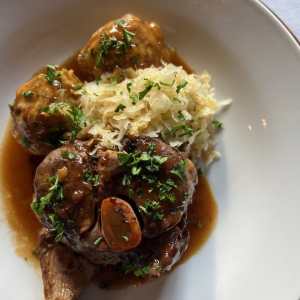 Beautiful meals, out of doors artwork, mountaineering and chicken watching: Good keep within the inn in Honey Run