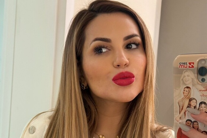 Deolane Bezerra