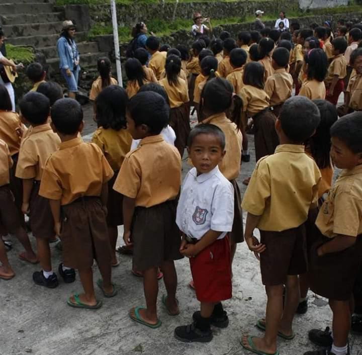 Salah Seragam Adalah Kekeliruan yang Lumrah bagi Anak Sekolah. Semua Pasti  Pernah Mengalami