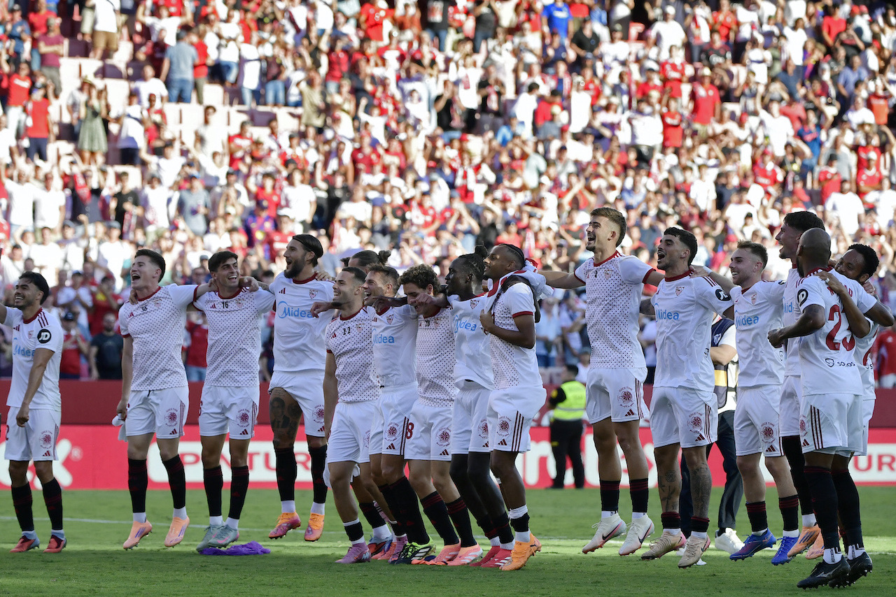 Sevilla thrash ‘horrendous’ Barca in La Liga