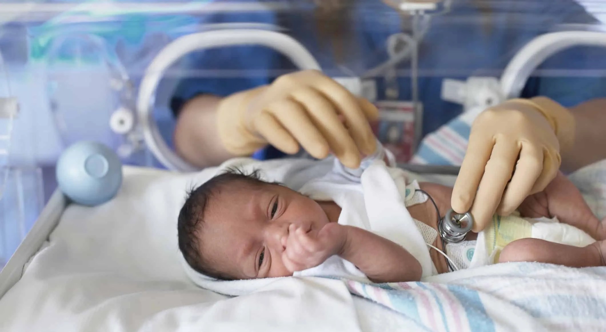 Denyut Jantung Bayi Baru Lahir, Mana yang Normal dan Tidak?