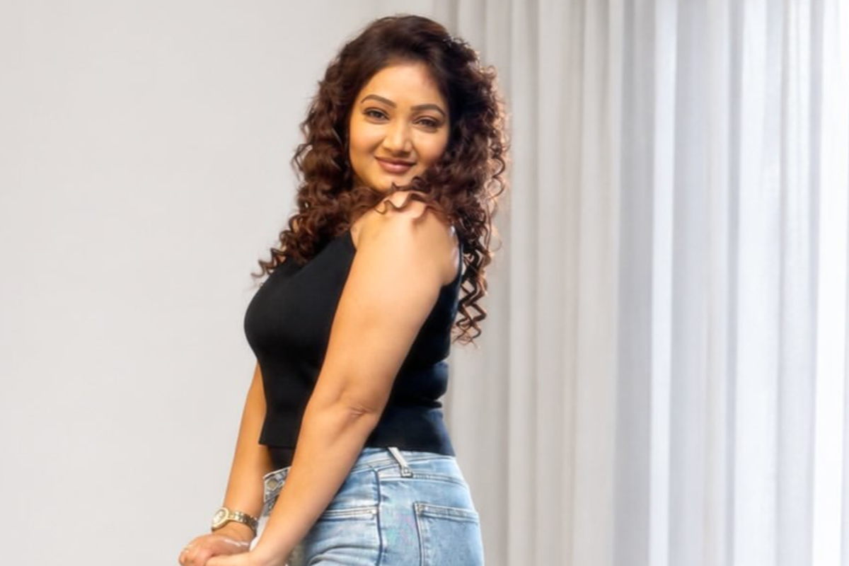 ஸ்டைலிஷ் லுக்கில் சீரியல் நடிகை பிரியங்கா.. லேட்டஸ்ட் போட்டோஷூட் புகைப்படங்கள் ஸ்டைலிஷ் லுக்கில் சீரியல் நடிகை பிரியங்கா.. லேட்டஸ்ட் போட்டோஷூட் புகைப்படங்கள்