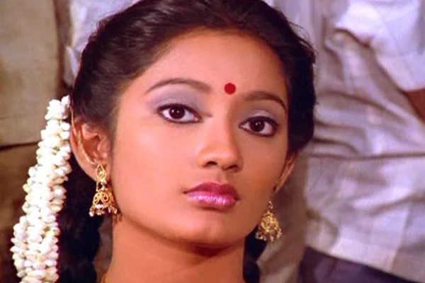 கரகாட்டக்காரன் நடிகை கனகா இப்போது எப்படி இருக்கிறார் தெரியுமா கரகாட்டக்காரன் நடிகை கனகா இப்போது எப்படி இருக்கிறார் தெரியுமா