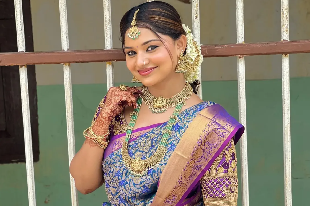 திருமண கோலத்தில் சிறகடிக்க ஆசை சீரியல் நடிகை.. புகைப்படங்கள் இதோ திருமண கோலத்தில் சிறகடிக்க ஆசை சீரியல் நடிகை.. புகைப்படங்கள் இதோ