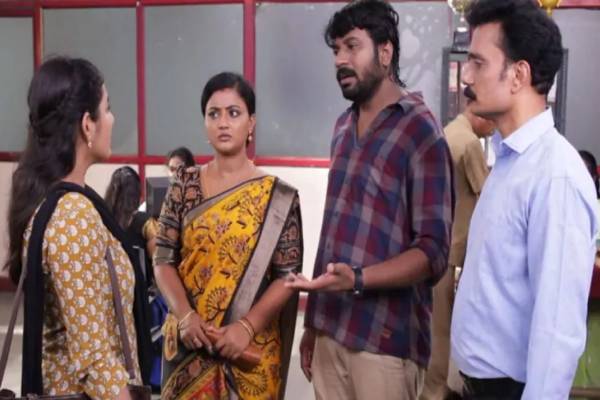 க்ரிஷிற்கு பள்ளியில் வந்த ஆபத்து, முத்து செய்த வேலை… அடுத்தடுத்து பரபரப்பான கதைக்களத்துடன் சிறகடிக்க ஆசை சீரியல் க்ரிஷிற்கு பள்ளியில் வந்த ஆபத்து, முத்து செய்த வேலை… அடுத்தடுத்து பரபரப்பான கதைக்களத்துடன் சிறகடிக்க ஆசை சீரியல்