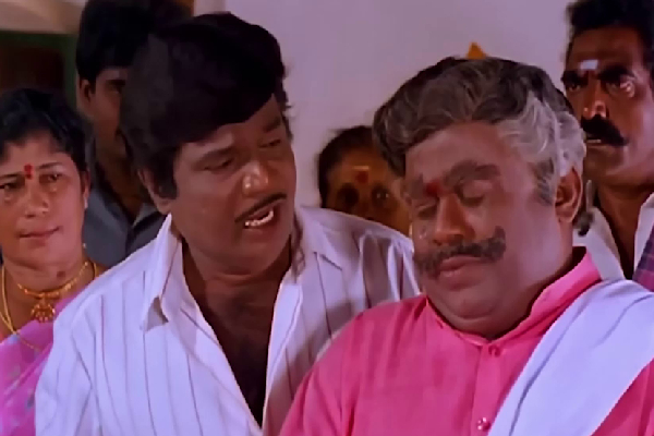 30 வருடங்கள் முன்பே இத்தனை லட்சமா.. ஹீரோவுக்கு இணையாக சம்பளம் வாங்கிய கவுண்டமணி 30 வருடங்கள் முன்பே இத்தனை லட்சமா.. ஹீரோவுக்கு இணையாக சம்பளம் வாங்கிய கவுண்டமணி