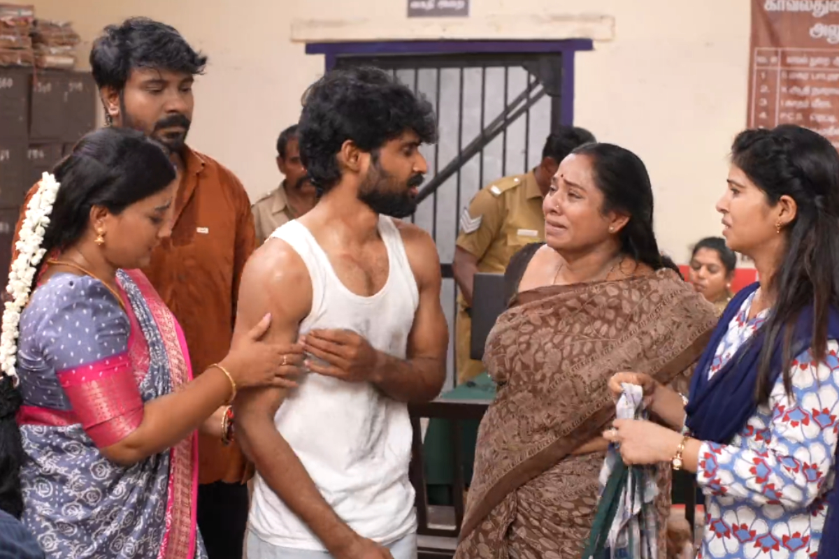 முத்து, மீனா முயற்சியால் லாக்கப்பில் இருந்து வெளியே வந்த சத்யா.. கதறி அழும் குடும்பம்! சிறகடிக்க ஆசை சீரியல் முத்து, மீனா முயற்சியால் லாக்கப்பில் இருந்து வெளியே வந்த சத்யா.. கதறி அழும் குடும்பம்! சிறகடிக்க ஆசை சீரியல்