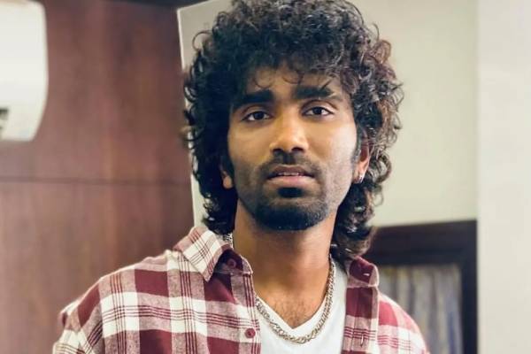 எனக்கு இந்த நடிகரை இயக்க வேண்டும் என்பது மிகப்பெரிய ஆசை… பிரதீப் ரங்கநாதன் எனக்கு இந்த நடிகரை இயக்க வேண்டும் என்பது மிகப்பெரிய ஆசை… பிரதீப் ரங்கநாதன்