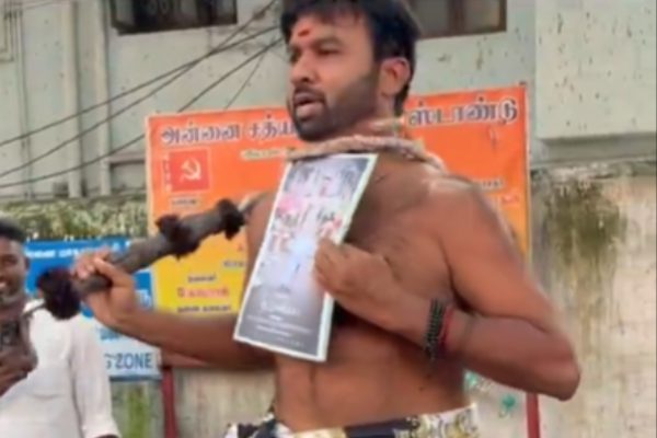 அண்ணாமலை போல சாட்டையால் அடித்துக்கொண்ட நடிகர் கூல் சுரேஷ்! இதற்காகத்தான்.. அண்ணாமலை போல சாட்டையால் அடித்துக்கொண்ட நடிகர் கூல் சுரேஷ்! இதற்காகத்தான்..