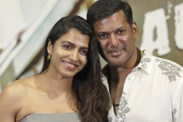 விஷால்-தன்சிகா இணைய காரணமே இந்த நடிகர் தானா?.. விஷால்-தன்சிகா இணைய காரணமே இந்த நடிகர் தானா?..