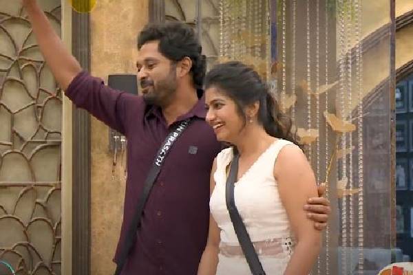 வீட்டிற்கு வந்த அருணின் காதலியும், முன்னாள் பிக்பாஸ் வின்னருமான அர்ச்சனா… அழகிய தருணம், வீடியோ இதோ வீட்டிற்கு வந்த அருணின் காதலியும், முன்னாள் பிக்பாஸ் வின்னருமான அர்ச்சனா… அழகிய தருணம், வீடியோ இதோ