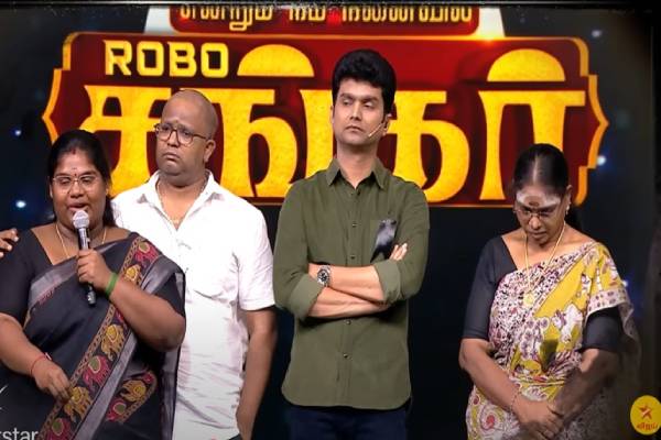 ரோபோ ஷங்கர் மறைவு மேடையில் எமோஷ்னலாக பேசிய அவரது மனைவி மற்றும் மகள்.. கண்ணீரில் அரங்கம், வீடியோ ரோபோ ஷங்கர் மறைவு மேடையில் எமோஷ்னலாக பேசிய அவரது மனைவி மற்றும் மகள்.. கண்ணீரில் அரங்கம், வீடியோ