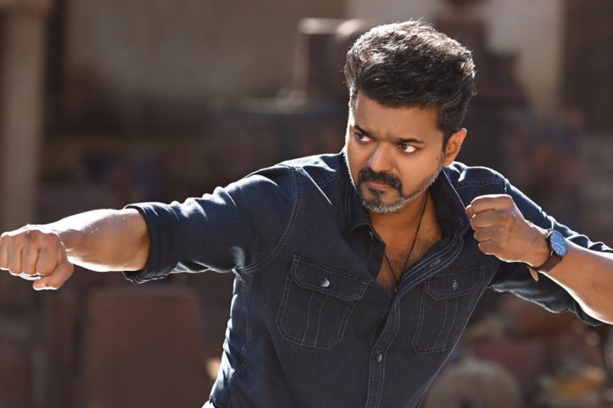 ஜனநாயகன் லீக் விவகாரத்தில் போலீஸ் நடவடிக்கை.. 6 பேர் கைது ஜனநாயகன் லீக் விவகாரத்தில் போலீஸ் நடவடிக்கை.. 6 பேர் கைது