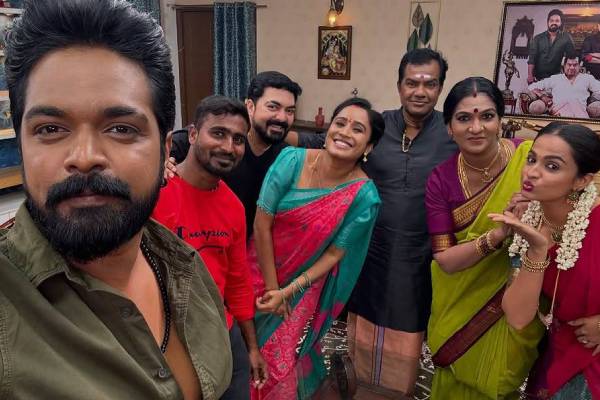 சக்திவேல் சீரியல் நாயகனை தொடர்ந்து வெளியேறியுள்ள முக்கிய நடிகை… அவருக்கு பதில் இனி இவர்தான், போட்டோ சக்திவேல் சீரியல் நாயகனை தொடர்ந்து வெளியேறியுள்ள முக்கிய நடிகை… அவருக்கு பதில் இனி இவர்தான், போட்டோ