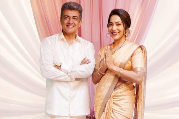 ரஜினி, விஜய், அஜித் என பிரபலங்களுடன் தொகுப்பாளினி ரம்யா எடுத்த போட்டோஸ் ரஜினி, விஜய், அஜித் என பிரபலங்களுடன் தொகுப்பாளினி ரம்யா எடுத்த போட்டோஸ்