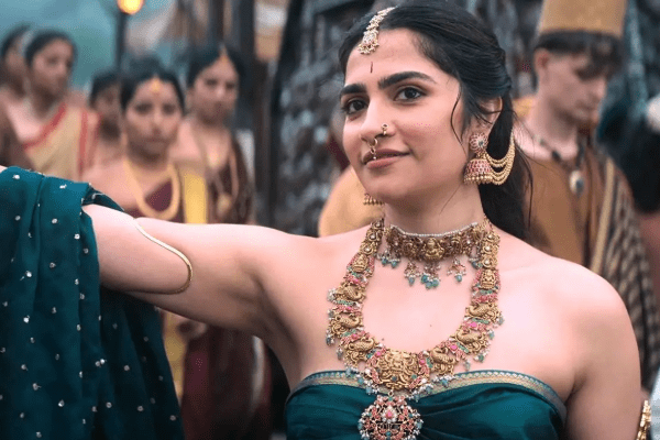 காந்தாரா படத்தில் நடிக்க நடிகை ருக்மிணி வசந்த் வாங்கிய சம்பளம் எவ்வளவு தெரியுமா? இதோ விவரம் காந்தாரா படத்தில் நடிக்க நடிகை ருக்மிணி வசந்த் வாங்கிய சம்பளம் எவ்வளவு தெரியுமா? இதோ விவரம்