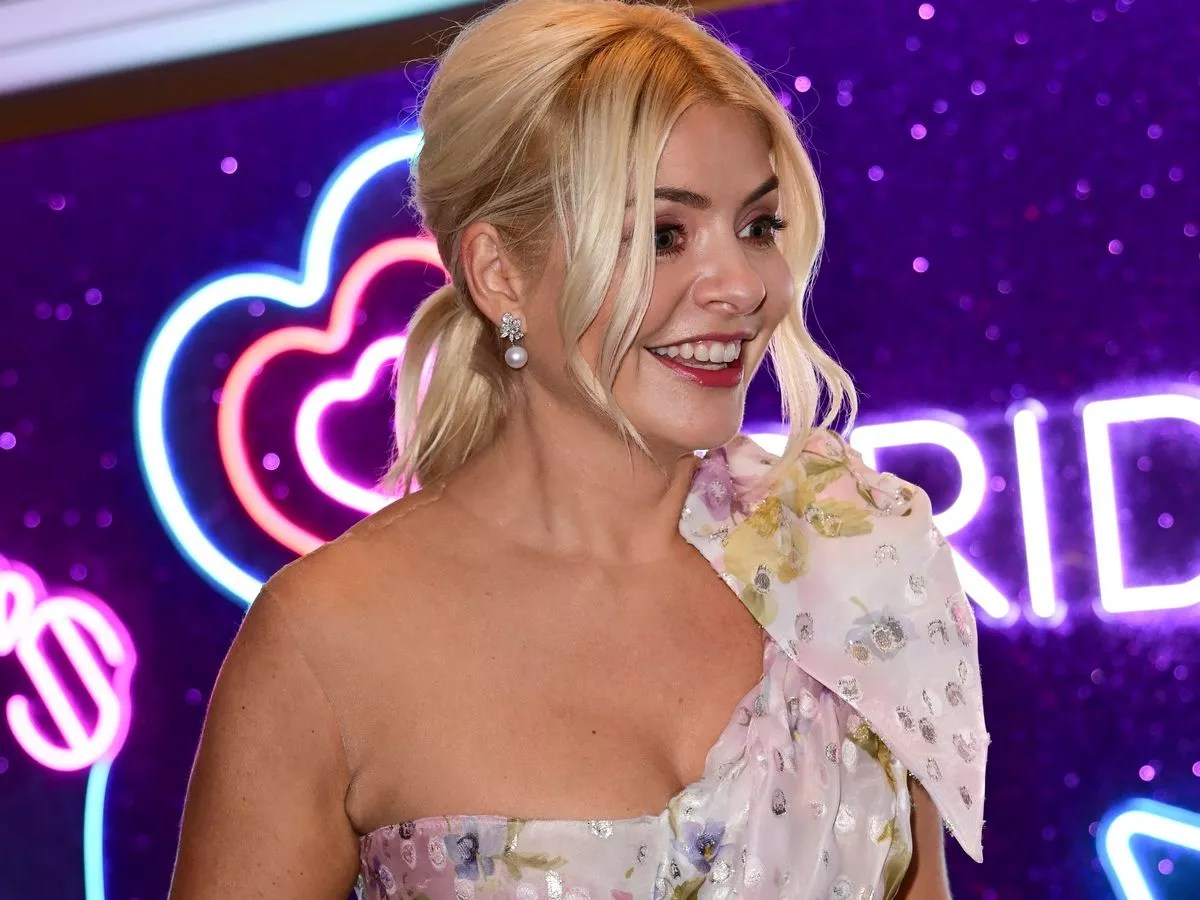 Rachel Riley and Holly Willoughby are your mommy for today - Image Chest Rachel riley in the nude