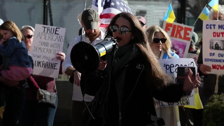 Ukraine protesters rally outside White House after Trump-Zelensky row | News