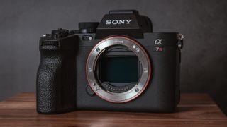Imagen del cuerpo de la cámara Sony A7R V