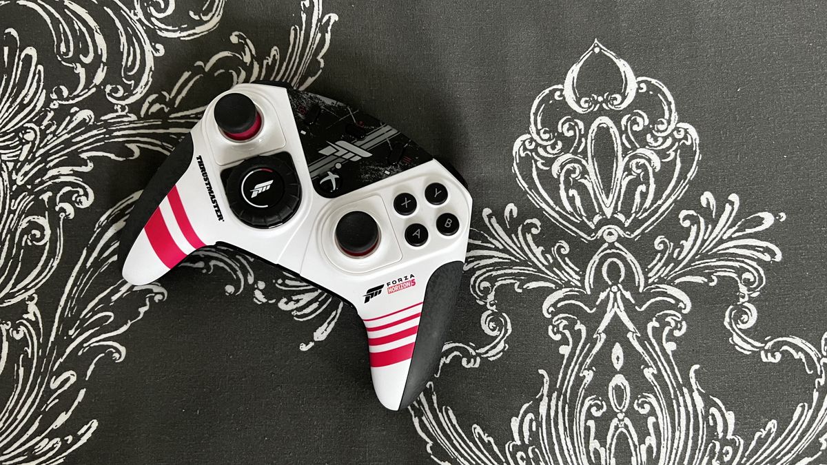 Thrustmaster ESWAP XR Pro Controller Forza Horizon 5 Edition Review 