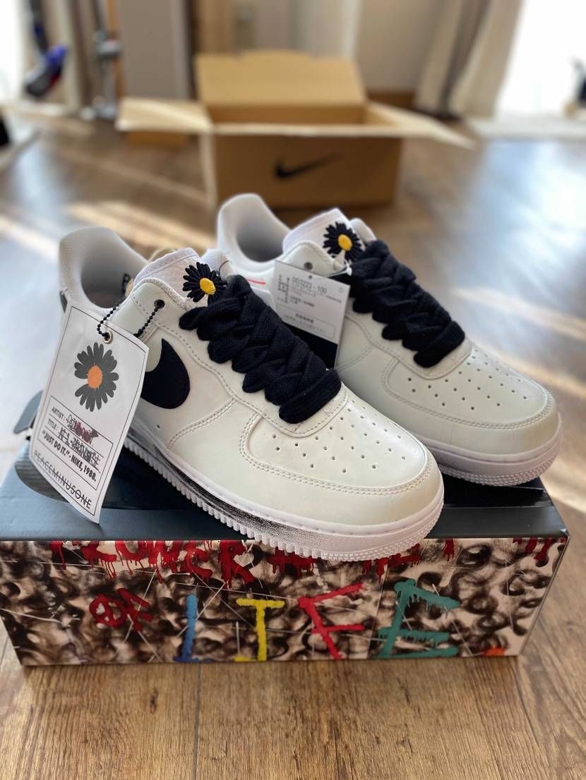 ピースマイナスワン × ナイキ エアフォース1 ロー パラノイズホワイトブラック   ジードラゴンのサイズ感履き心地コーデ評価(評判)のレビュー｜パラノイズ到着。...byS沢｜スニーカーダンク(スニダン)