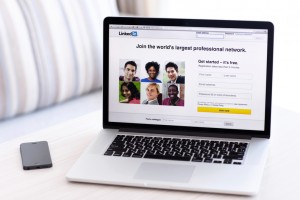 Come Trovare Lavoro Con Linkedin: 10 Consigli | Studenti.it 200_x_300_jpg