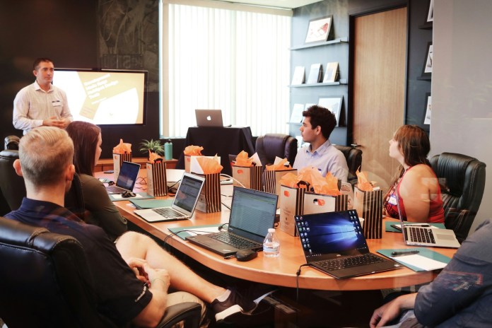 How Does Agile Coaching Enhance Crew Efficiency and Collaboration?