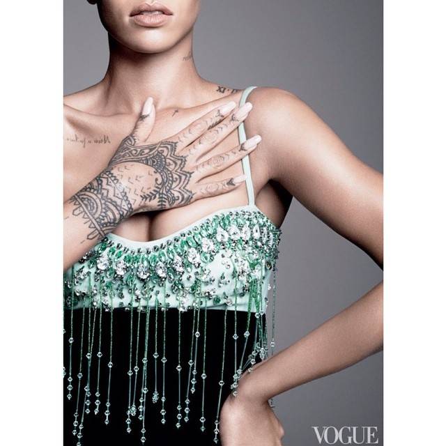 Rihanna's Henna Look Tattoo, Almost Like A Piece Of 640_x_640_jpg