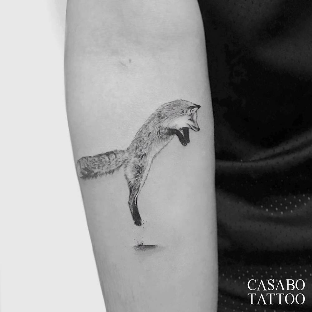 Tatuaje De Un Zorro En El Interior Del Antebrazo. 1000_x_1000_jpg