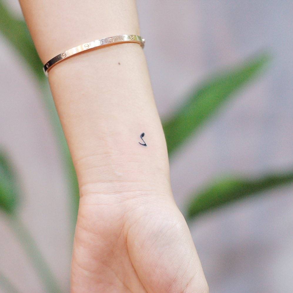 Music Note Tattoo On The Wrist. 997_x_997_jpg
