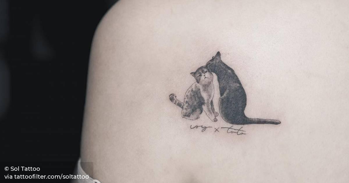 Small In Love Cats Tattoo On The Left Shoulder Blade. 628_x_1200_jpg