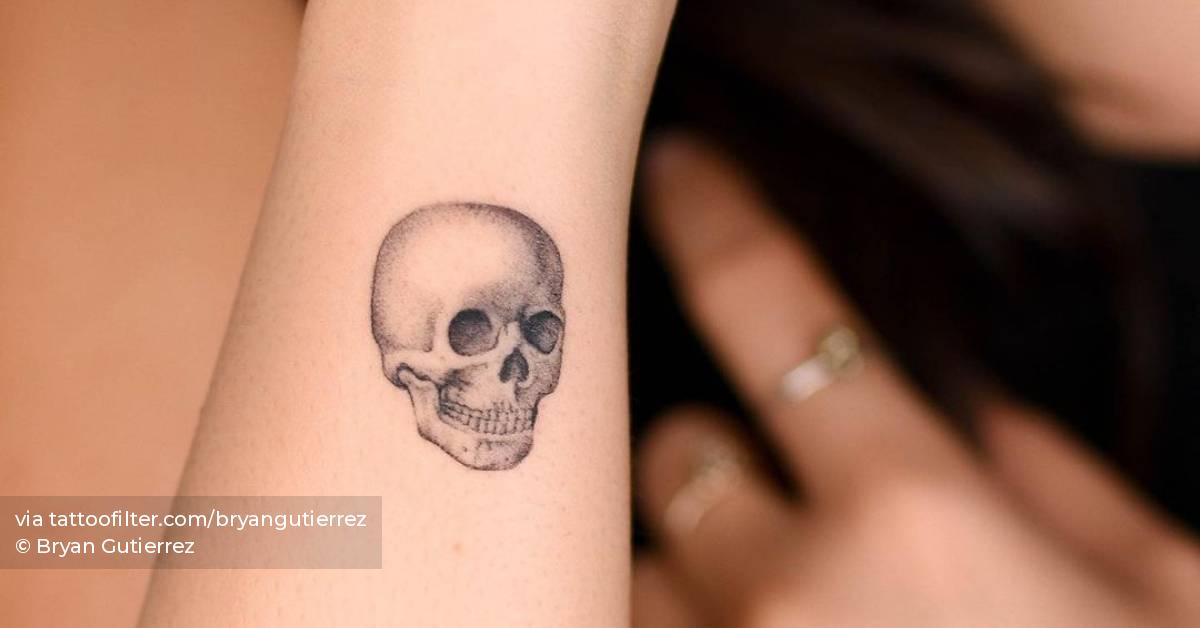 Tiny Skull Tattoo On Wrist 628_x_1200_jpg