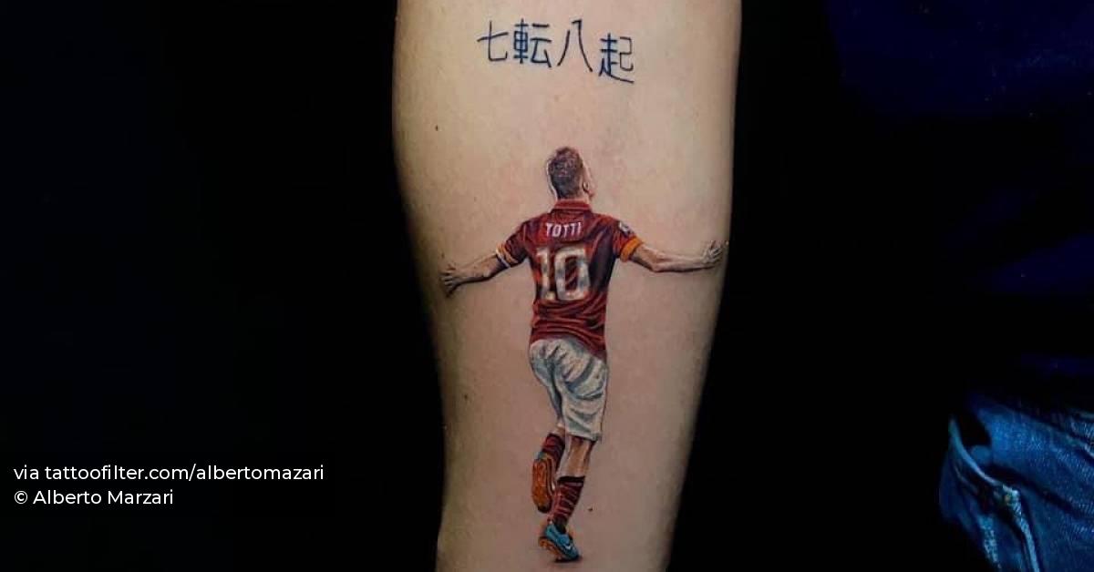 Micro-Realistic Francesco Totti Tattoo On The Inner 628_x_1200_jpg