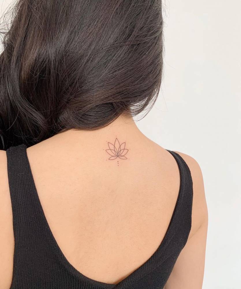 Fine Line Lotus Flower Tattoo On The Upper Back 1000_x_835_jpg