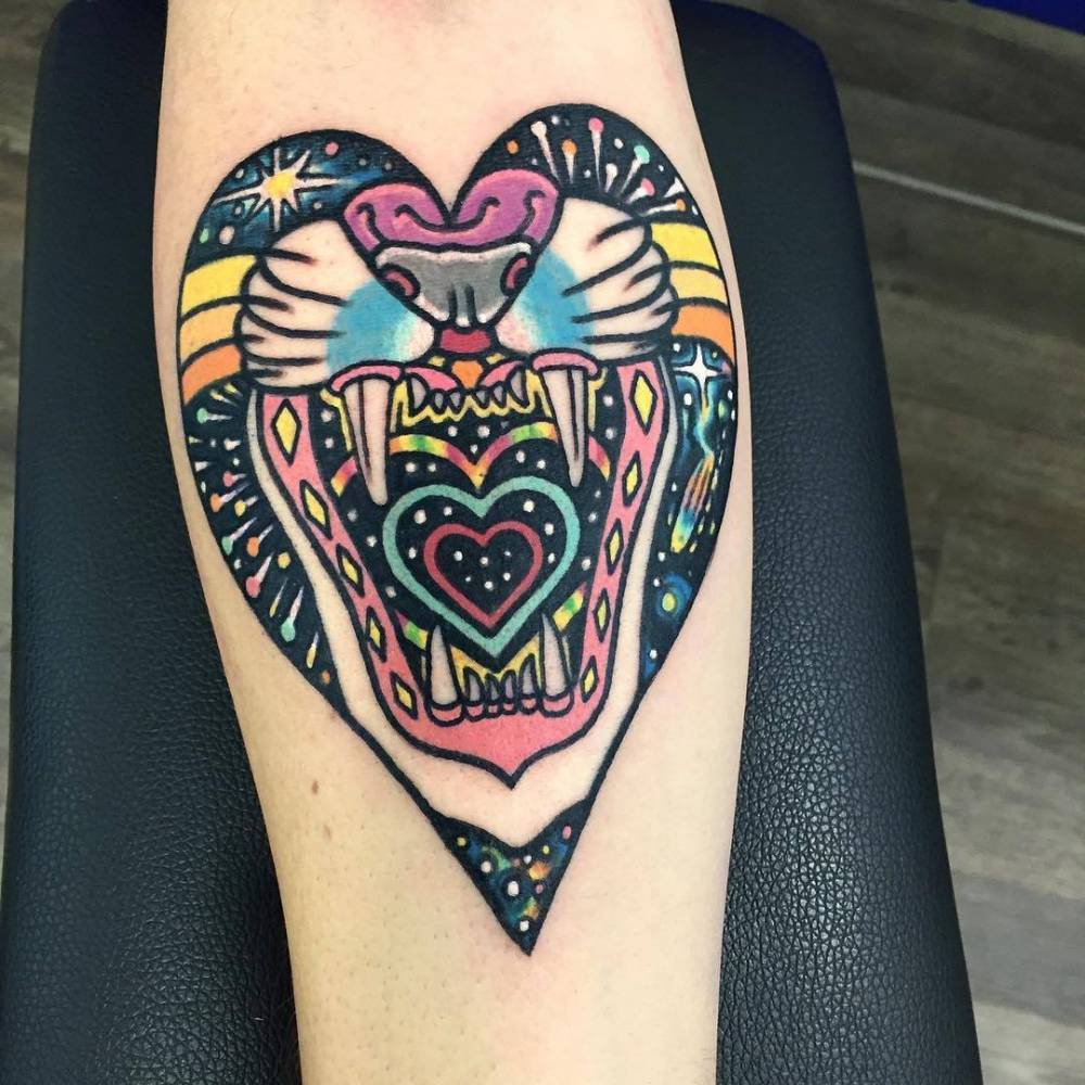 Tatuaje De Estilo Psicodélico De Un Corazón De Una 1000_x_1000_jpg