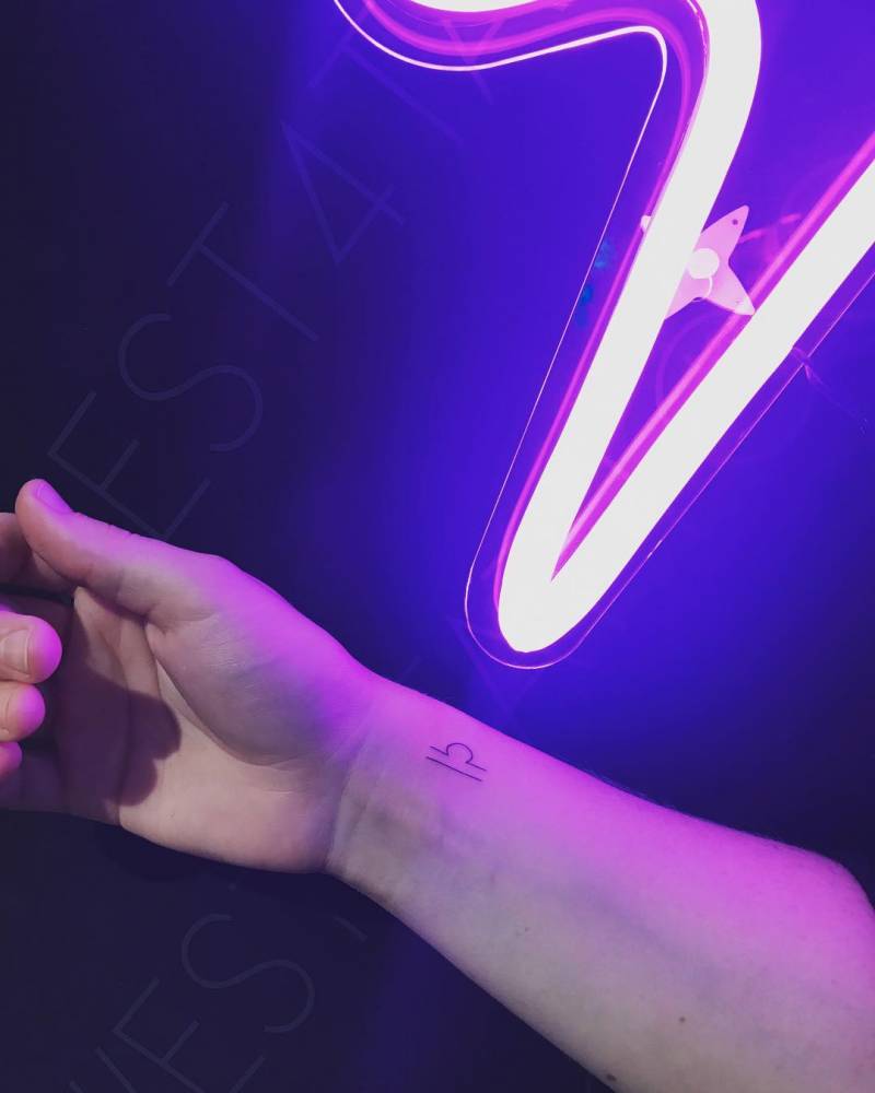 Libra Symbol Tattoo On The Wrist. 1000_x_800_jpg