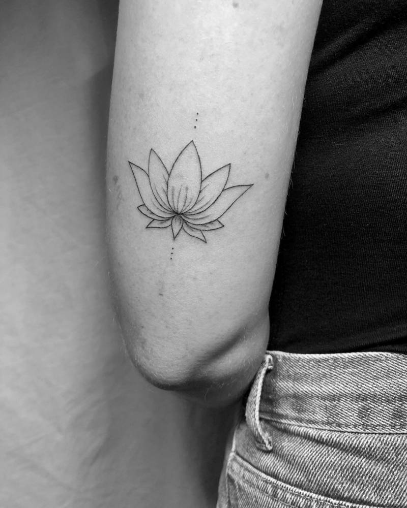 Lotus Flower Tattoo Located On The Tricep. 1000_x_800_jpg
