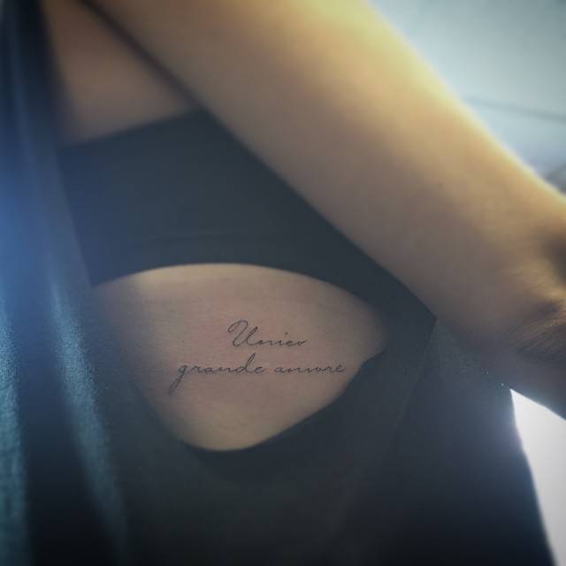 Unico Grande Amore" Tattoo On The Right Ribcage, 640_x_640_jpg