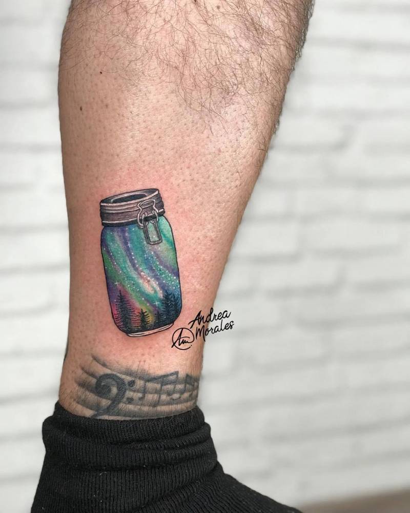 Microilustración De 8Cm De Un Tarro Con Una Aurora 1000_x_800_jpg