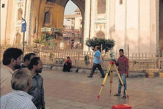 One-month trip for street vendors starting today

 & more related news here