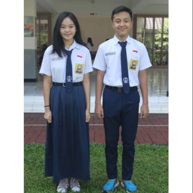Stelan seragam sekolah SMP putih biru / pramuka baju pendek celana panjang  | Shopee Indonesia