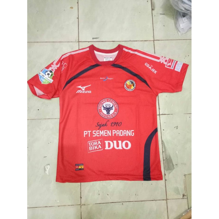 Jual Baju seragam pakaian jersey bola Semen Padang Home 2017/2018 grade ori  official Indonesia|Shopee Indonesia