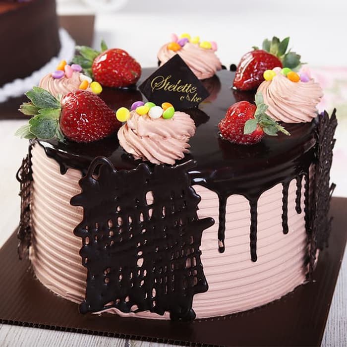 Kue Ulang Tahun Blackforest Cake diameter 16 cm Murah dan Enak | Shopee  Indonesia