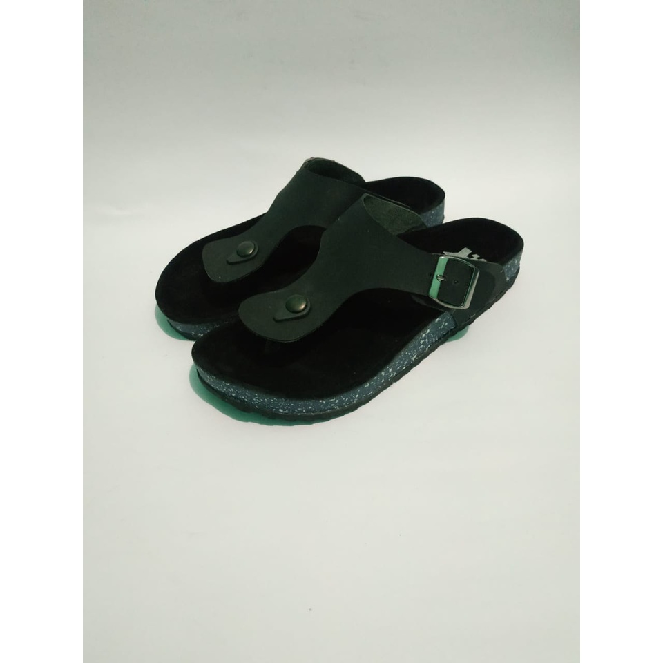 sandal viral sandal pria kekinian/ Sandal Puyuh/ sandal Pria Terbaru/  sandal Pria casual | Shopee Indonesia